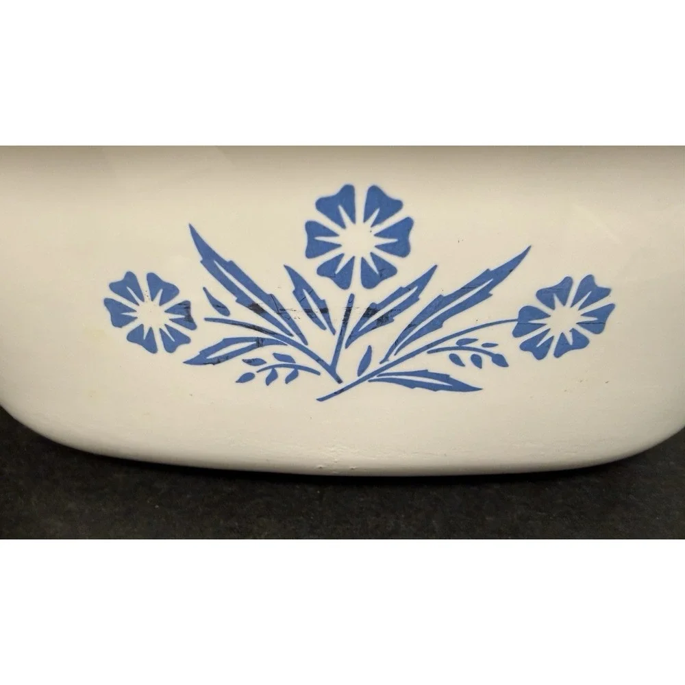 CorningWare Cornflower Blue/White Square Casserole Dish Dutch Oven W/Rack Lids